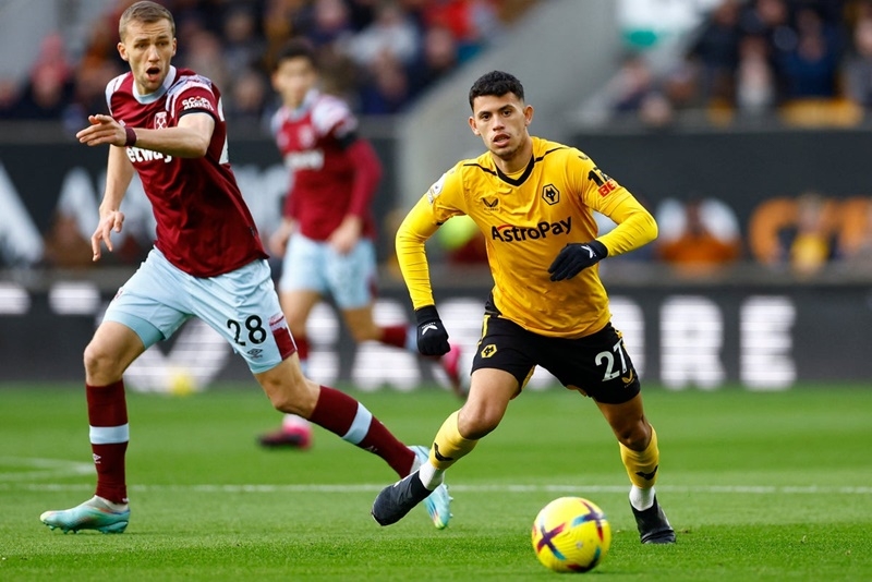 2 đội thi đấu vô cùng quyết liệt