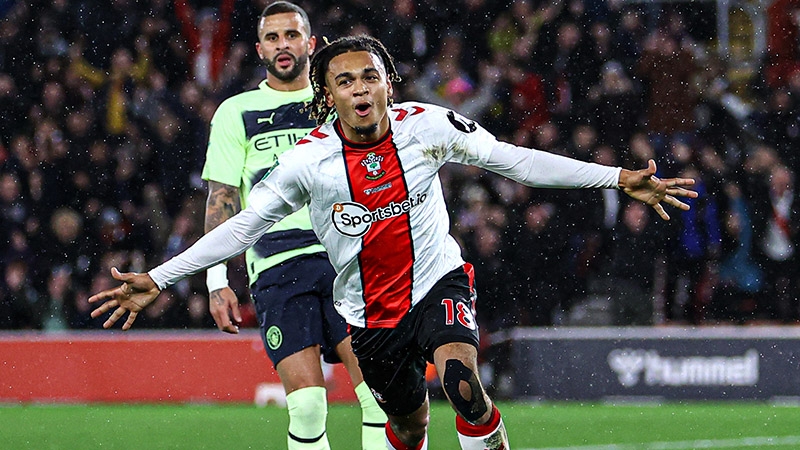 Man City bị loại sốc khỏi Cúp Liên đoàn Anh