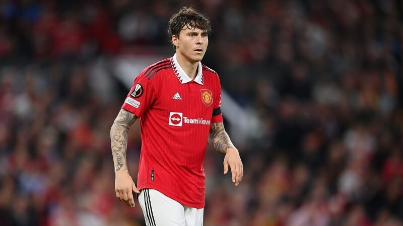 Man United muốn giữ lại Victor Lindelof
