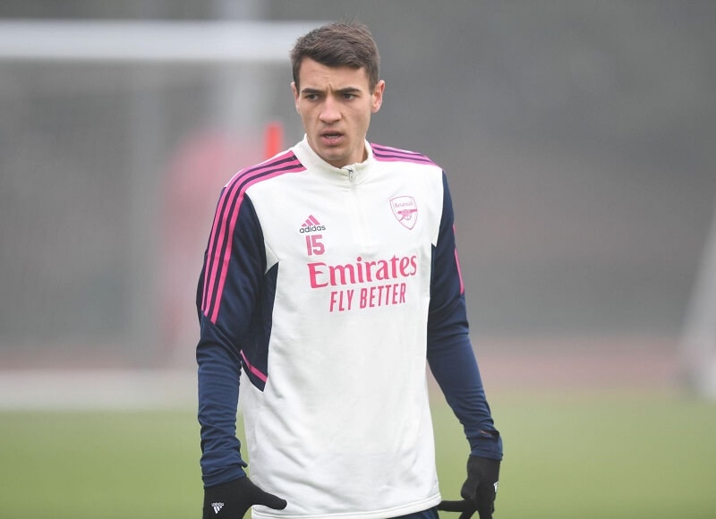 Kiwior là một trong ba tân binh của Pháo thủ ở phiên chợ đông