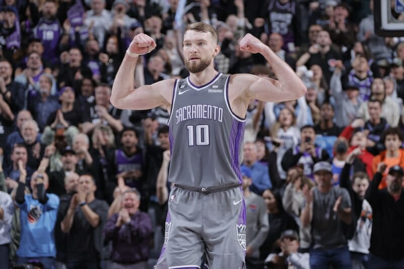 Sabonis góp công lớn đưa Kings vào top đầu