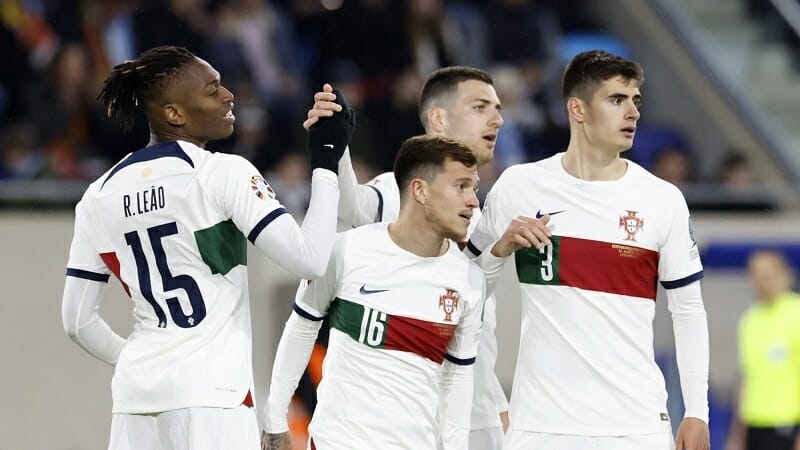 ĐT Bồ Đào Nha dễ dàng đánh bại Luxembourg