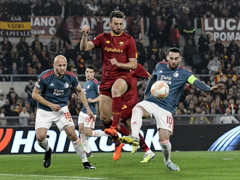 Roma chơi rất hay trên sân nhà