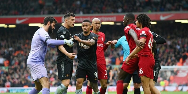 Pháo thủ vừa chia điểm với The Kop