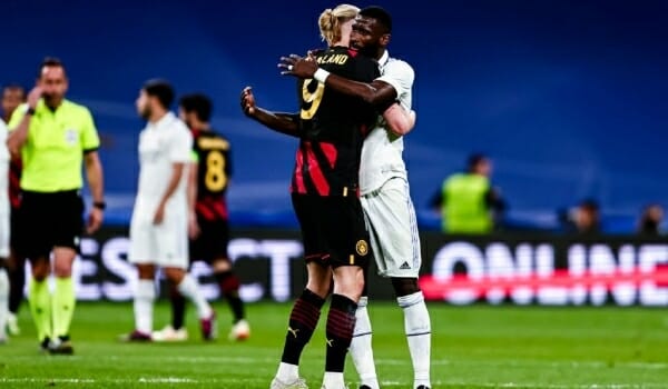 Cựu sao Chelsea nhận lời khen từ Carletto