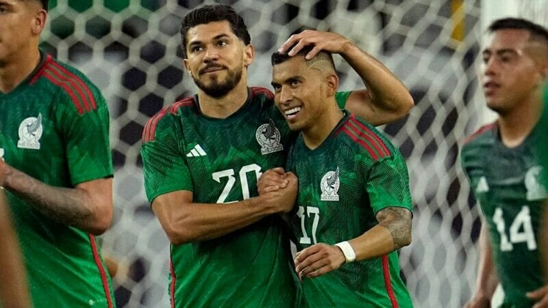 Mexico thắng dễ Honduras 4-0 ở trận ra quân