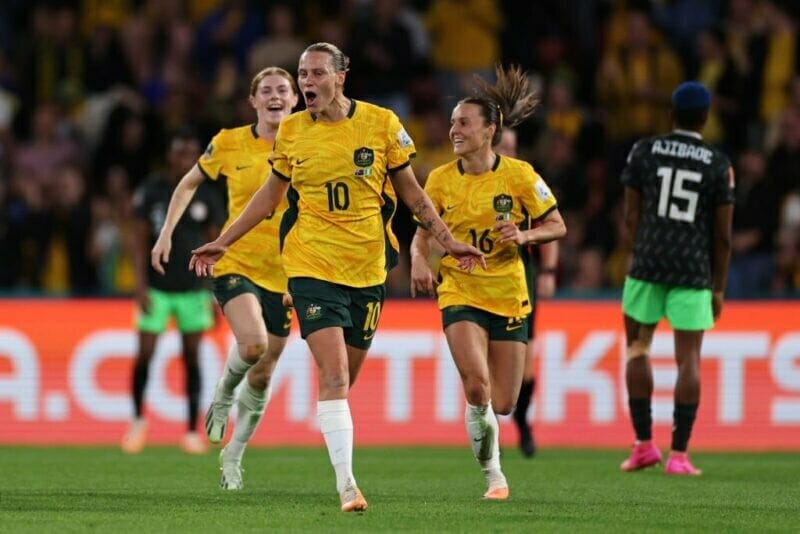 Đội chủ nhà thật sự cần một trận đấu quật cường để mơ về vé đi tiếp