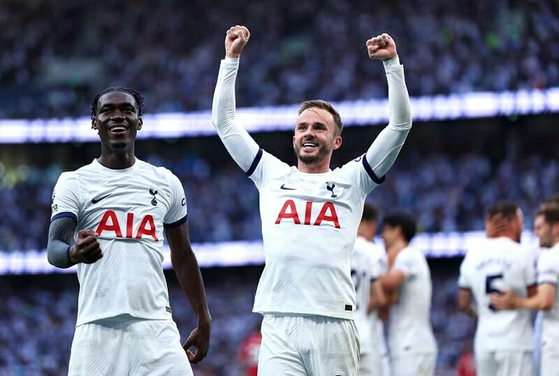 Tottenham thi đấu ấn tượng trước Man United.