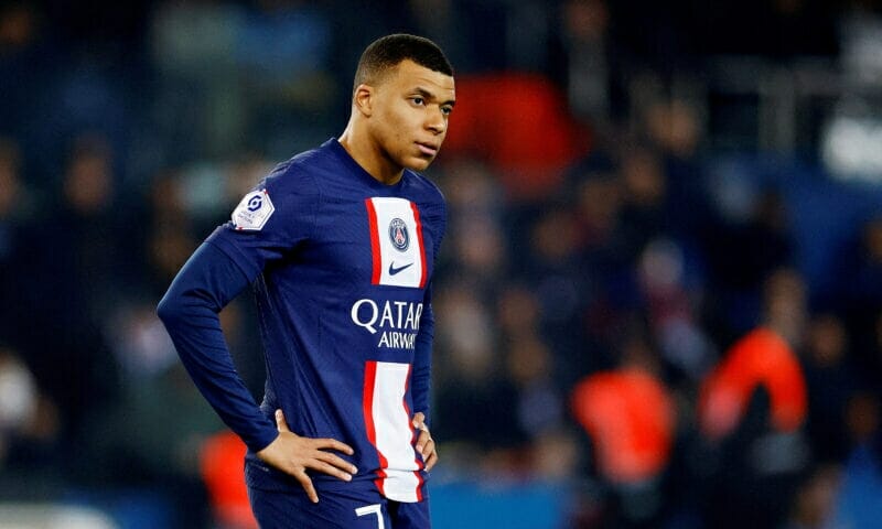 Mbappe bị cấm vào sân Parc de Princes