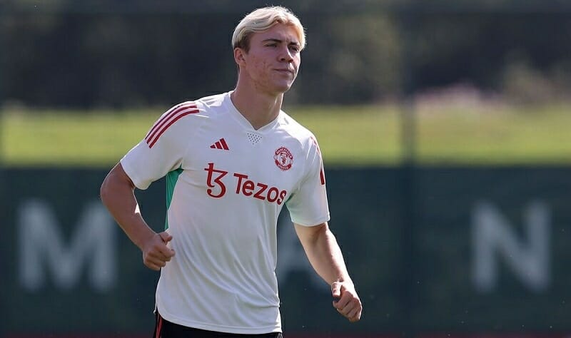 Hojlund vẫn chưa ra mắt Man United