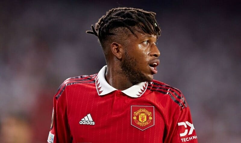 Man United hạ giá bán sao Brazil