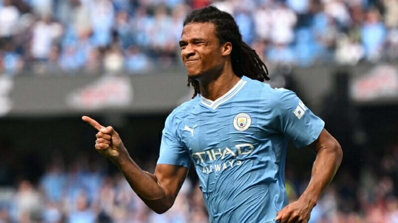 Ake xứng đáng có chỉ số cao hơn thế