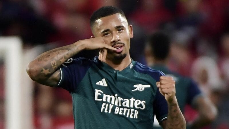 Jesus tỏa sáng với 1 bàn 1 kiến tạo