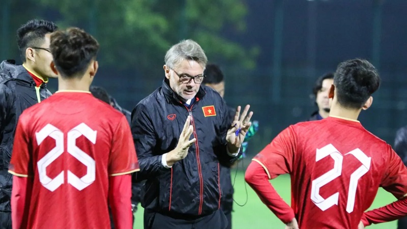 Đoàn quân của HLV Troussier cố gắng cải thiện điểm yếu (Ảnh: VFF)