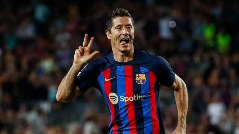 Nóng: Lewandowski bất chấp nguy hiểm, quyết tâm đá trận Siêu Kinh Điển