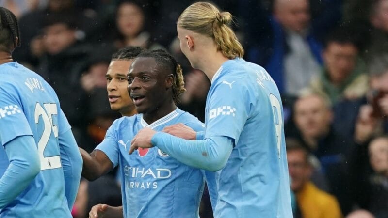 Doku tỏa sáng thay phần Haaland trận này