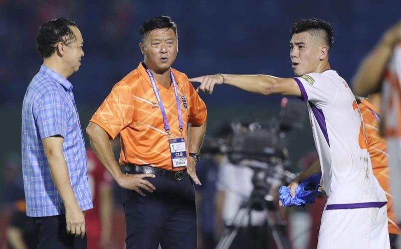 HLV Lê Huỳnh Đức hé lộ lý do Tiến Linh phải ngồi dự bị