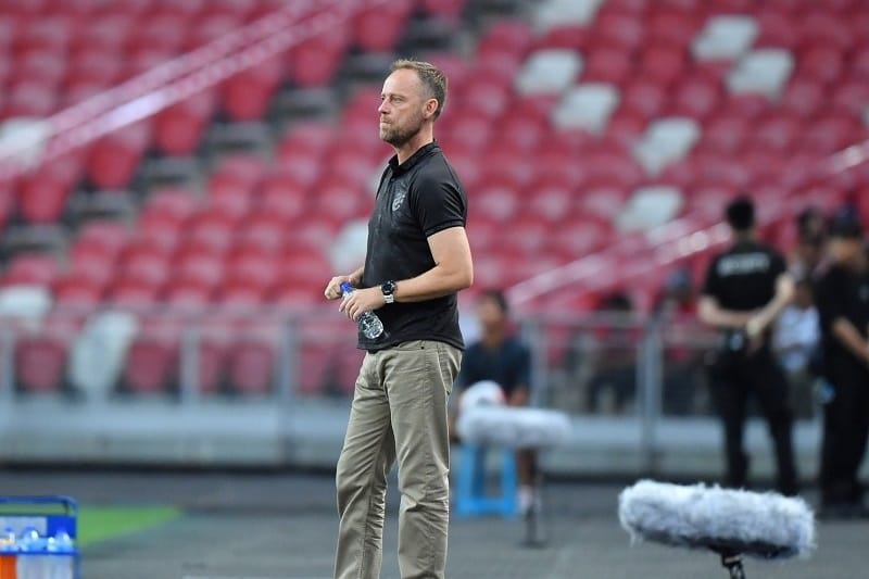 HLV Mano Polking sẽ trở lại V-League (Ảnh: FA Thailand).