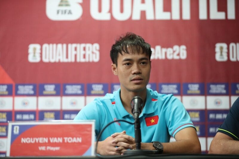 Văn Toàn kêu gọi sự ủng hộ từ khán giả nhà (Ảnh: Thanh Niên).