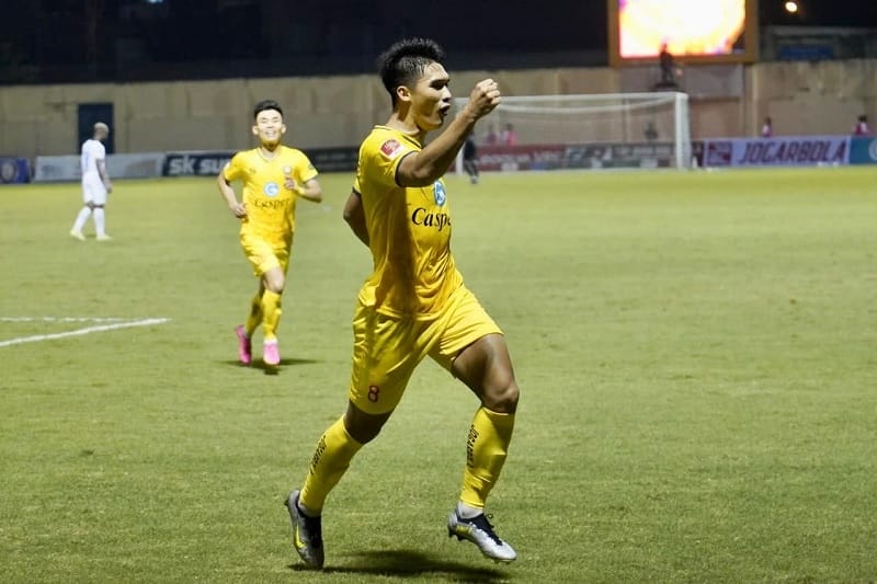 Tiền đạo Thanh Hóa quyết tâm gây ấn tượng với HLV Troussier