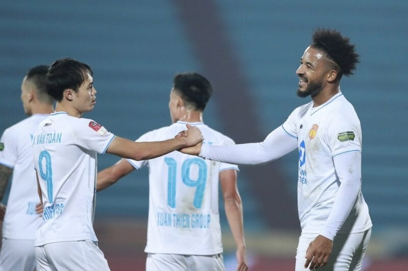 Người cũ Văn Toàn xót xa cho HAGL