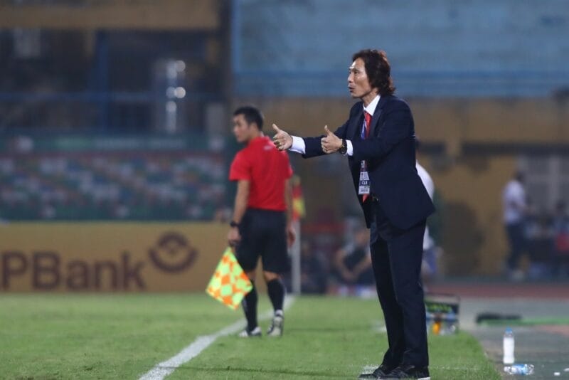 HLV Gong vẫn chưa có chiến thắng nào tại V-League cùng CAHN (Ảnh: Bóng đá và đời sống).