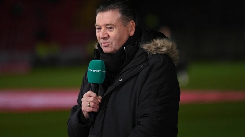 Chris Waddle cho rằng ĐT Anh sẽ dễ dàng vượt qua vòng bảng