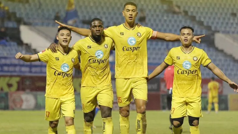 Kết quả bóng đá Quảng Nam vs Thanh Hóa: Thủ môn tự đốt lưới nhà, Xứ Quảng thua cay đắng