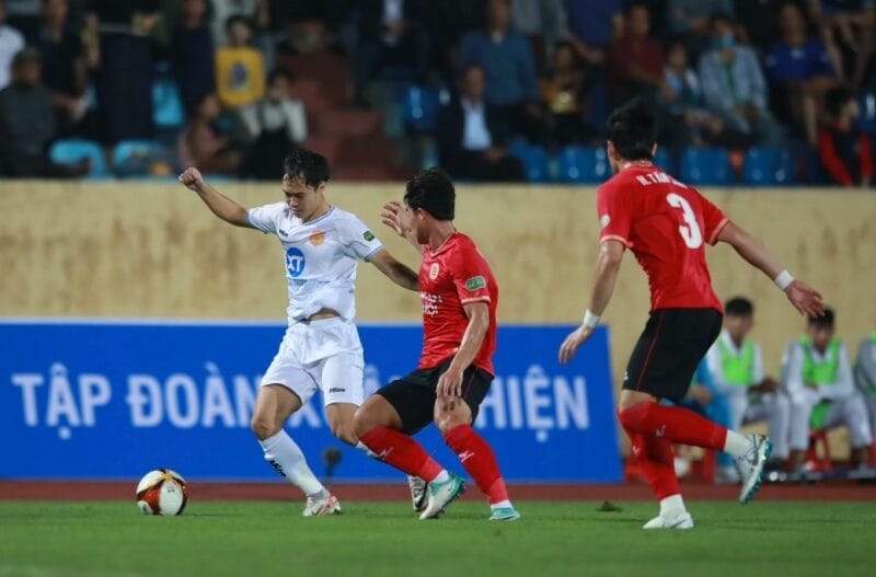 Nam Định vs CAHN, Văn Toàn