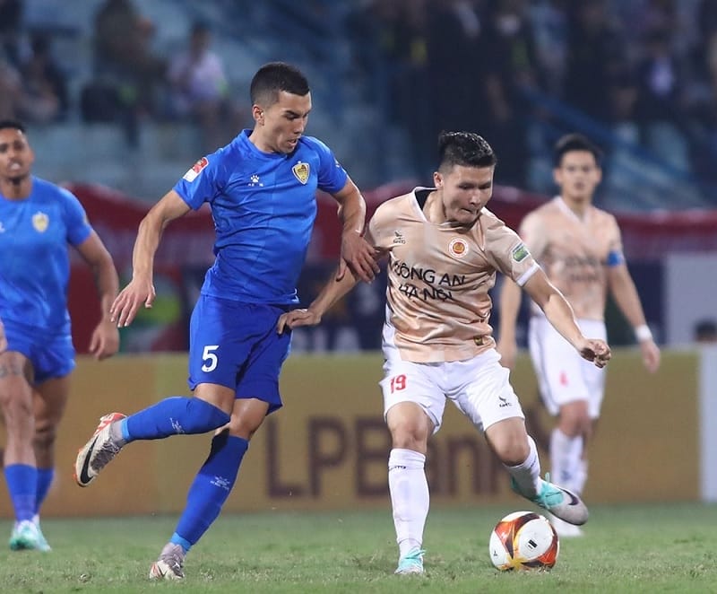 CAHN hiện có 9 điểm, kém Bình Dương 4 điểm. (Ảnh: VPF)