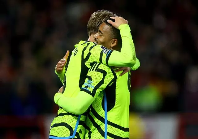 Jesus tỏa sáng với 1 bàn và 1 kiến tạo