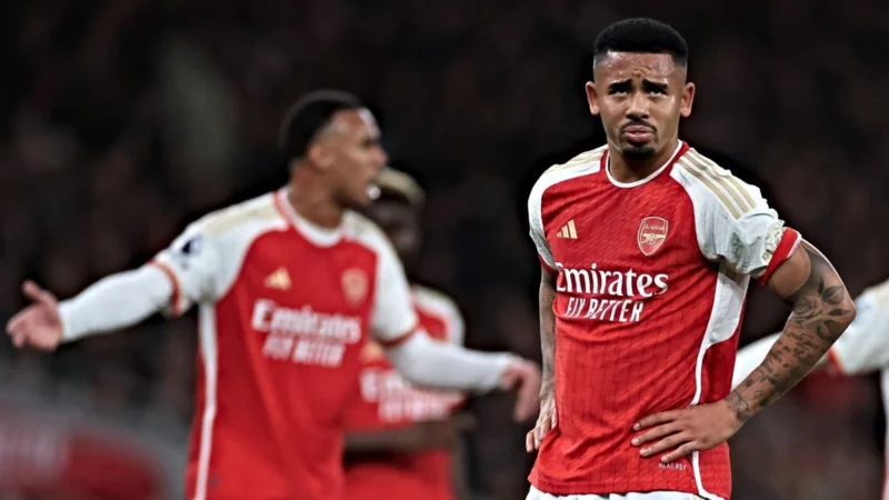 Lao dốc không phanh, chuyên gia vẫn tin Arsenal vô địch EPL