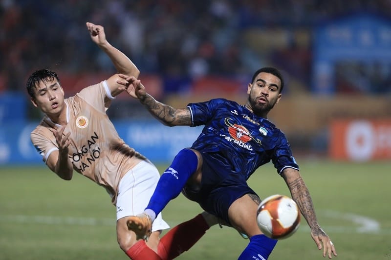 Thảm họa kéo dài, HAGL ra phán quyết cho ngoại binh