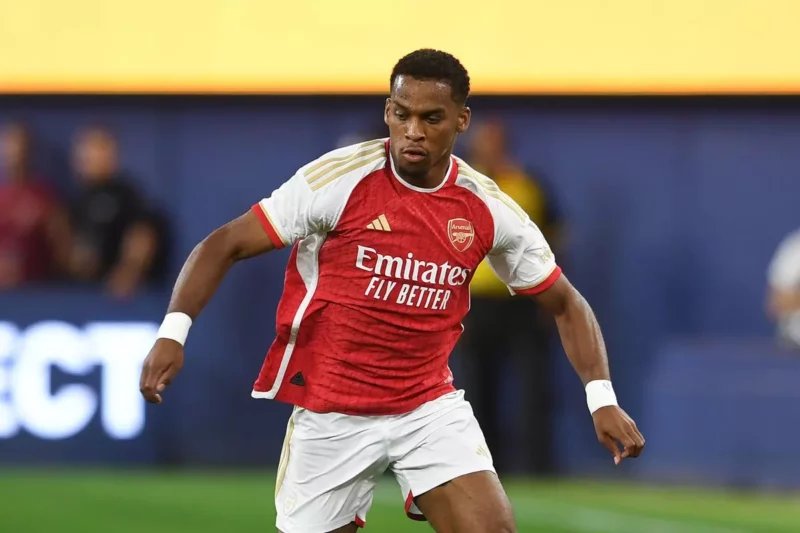 Timber trở lại danh sách đăng ký của Arsenal