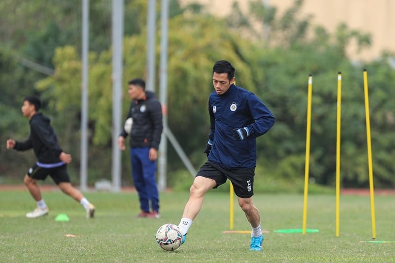 Văn Quyết cho rằng án treo giò 8 trận khi ấy là quá nặng (Ảnh: Hanoi Football Club).