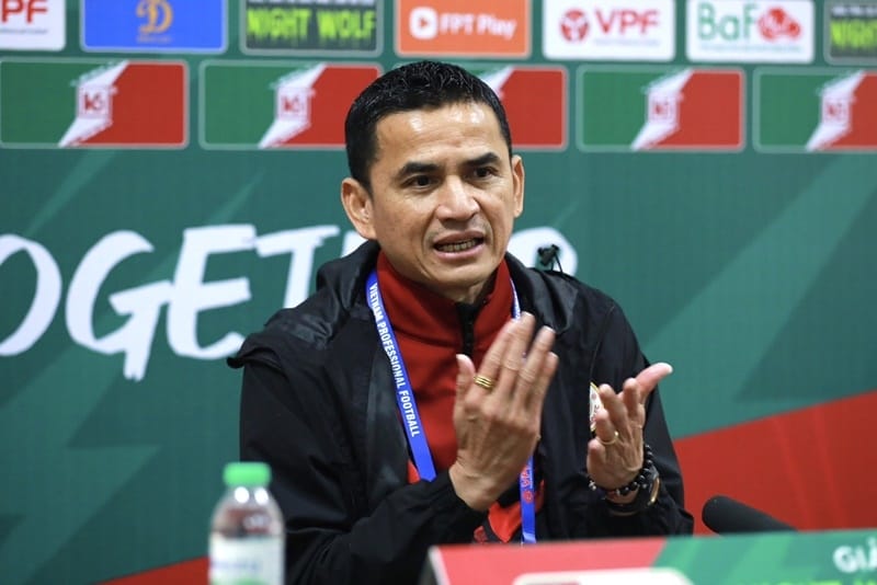 Toàn thắng 2 trận, HLV Kiatisuk thừa nhận gặp may mắn