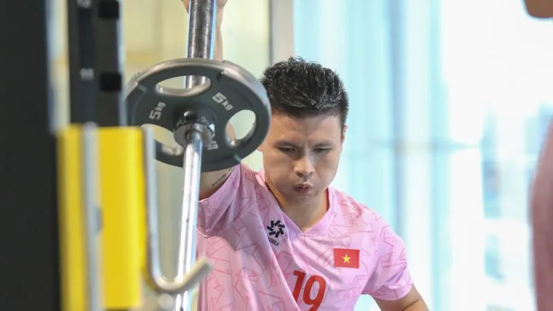 Quang Hải lần đầu trải lòng về quãng thời gian khó khăn ở Pháp