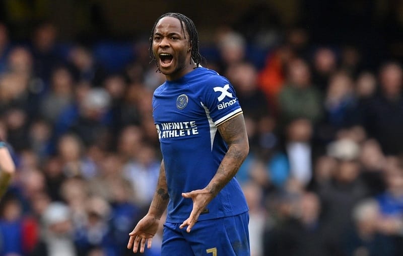 Kết quả bóng đá Chelsea vs Leicester: Sterling hỏng phạt đền, The Blues nhọc nhằn đi tiếp