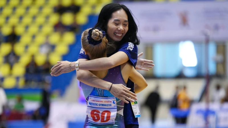 HLV Nguyễn Thùy Dương và VĐV Phạm Như Phương (ảnh: Dân Trí)