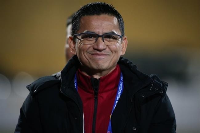 HLV Kiatisak nói gì về cơ hội dẫn dắt ĐT Việt Nam?