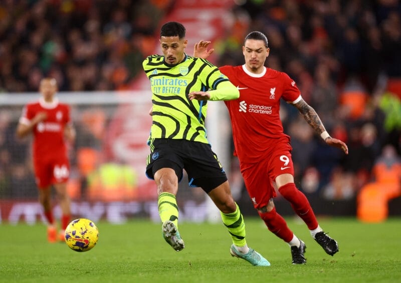 Arsenal, Liverpool và 'chu kỳ buông'