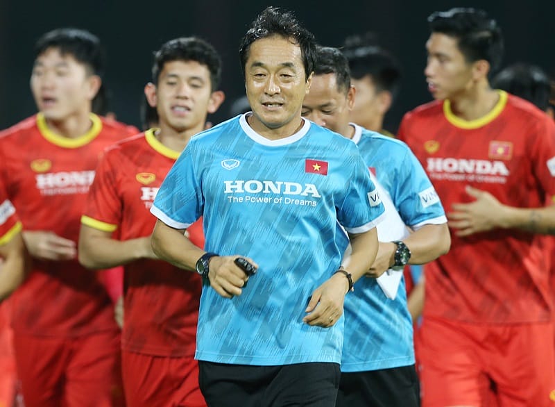Ông Lee Young-jin nắm rõ các cầu thủ trẻ Việt Nam như Vĩ Hào (Ảnh: VnExpress)