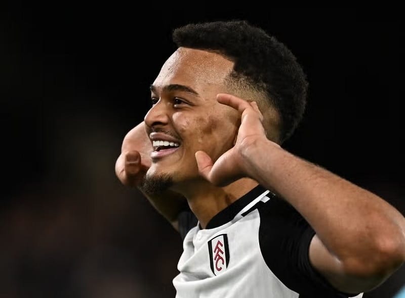 Muniz giúp Fulham đánh bại Tottenham 3-0 trong tháng 3
