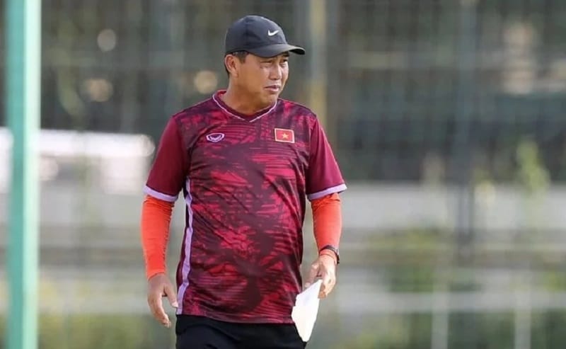 HLV Hứa Hiền Vinh có nhiều kinh nghiệm trong công tác đào tạo trẻ (Ảnh: Báo An Giang).