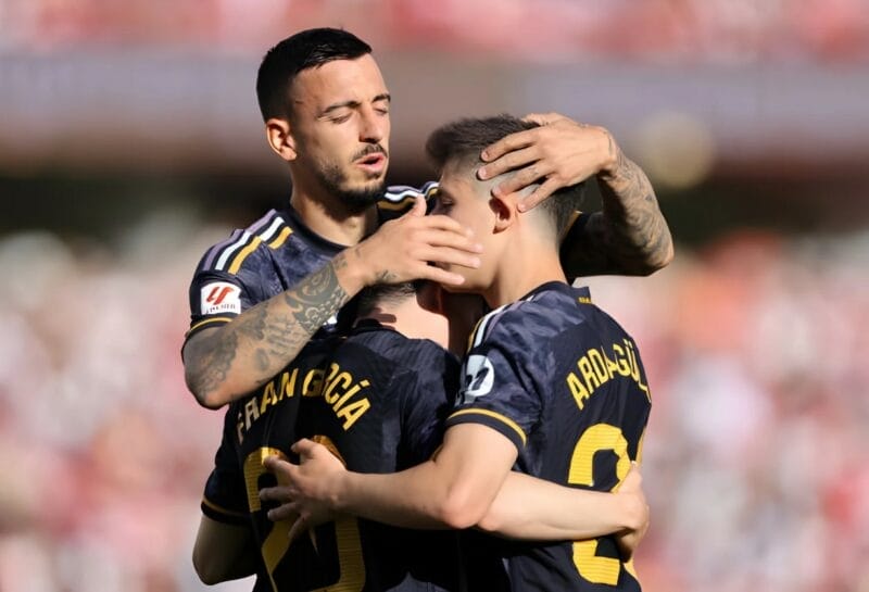 Real Madrid hoàn toàn áp đảo trước Granada (Ảnh: Getty).