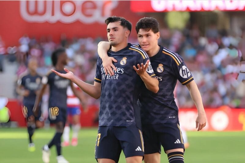 Diaz tỏa sáng rực rỡ trong hiệp 2 (Ảnh: Getty).