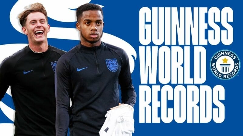 Trong màu áo U21 Anh, Henderson đã xác lập 2 kỷ lục Guiness thế giới.