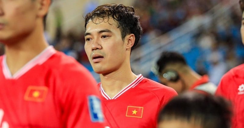 Văn Toàn sẽ vắng mặt vì án treo giò (Ảnh: Thanh Xuân).