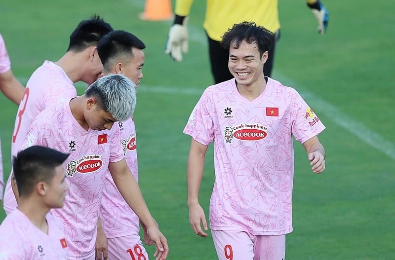 Văn Toàn: ‘Tinh thần ĐT Việt Nam bị ảnh hưởng sau những kết quả không tốt’