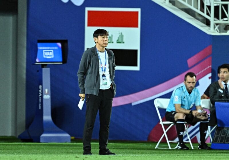 HLV Indonesia tức giận vì học trò mắc nhiều lỗi.